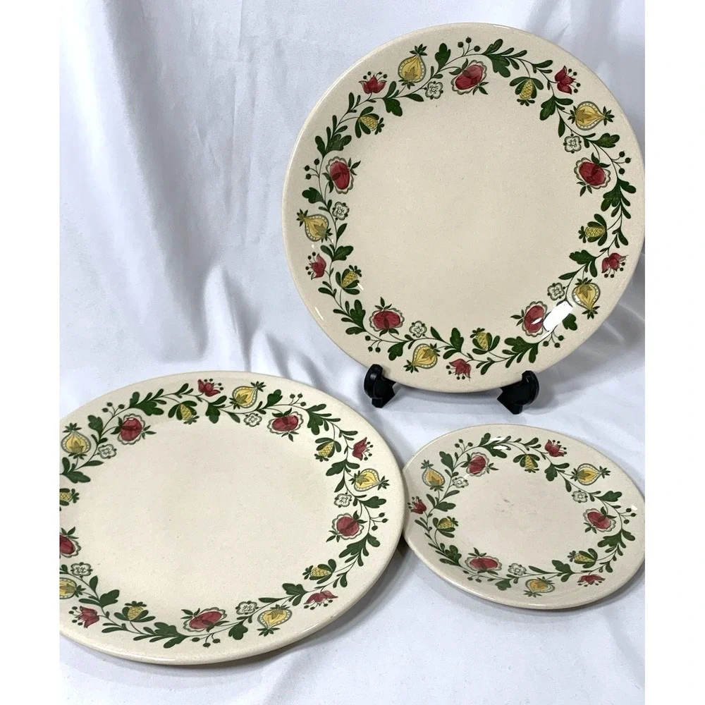 Johnson Brothers Plates Gretchen Staffordshire Old Granite 2 Dinner‎ + 1 Bread
